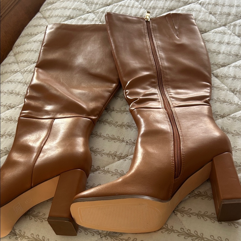 Chic Tan Heeled Boots